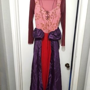 Hocus Pocus Sarah Sanderson costume